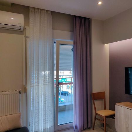 Luxury Suites With King-Sized Bed سالونيك الغرفة الصورة